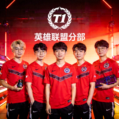 T1电子竞技俱乐部英雄联盟分部团队合影 - 五位选手身着红色队服